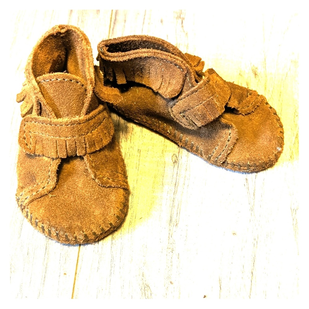 Baby minnetonka